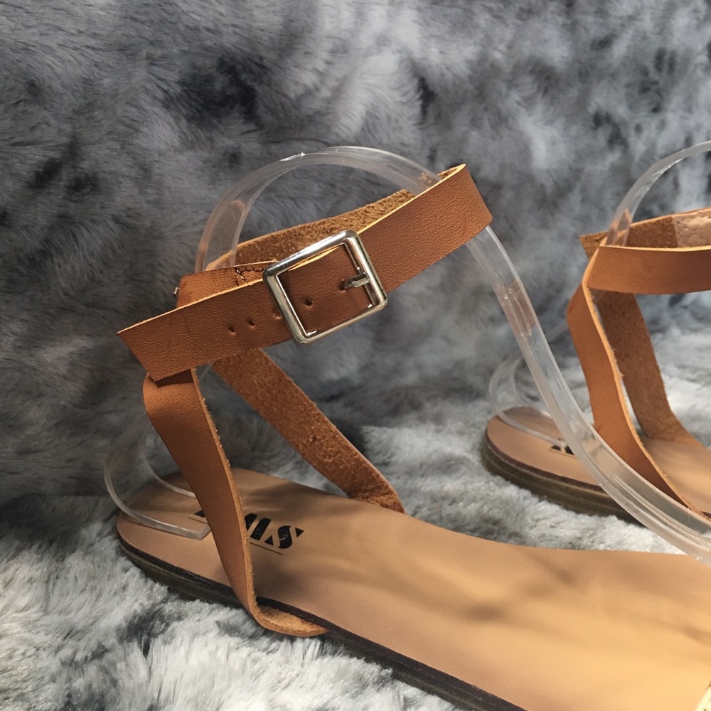 LEOPARD PRINT & TAN SANDALS - Picture 3 of 5